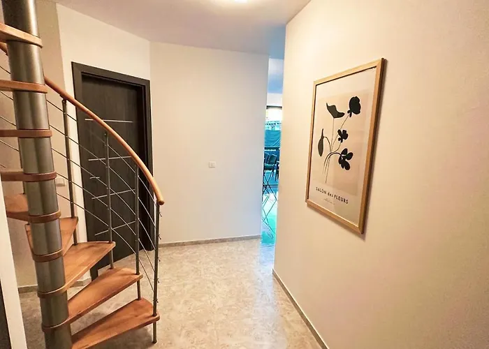 Apartment Anchora - Near Family-Friendly Beach
