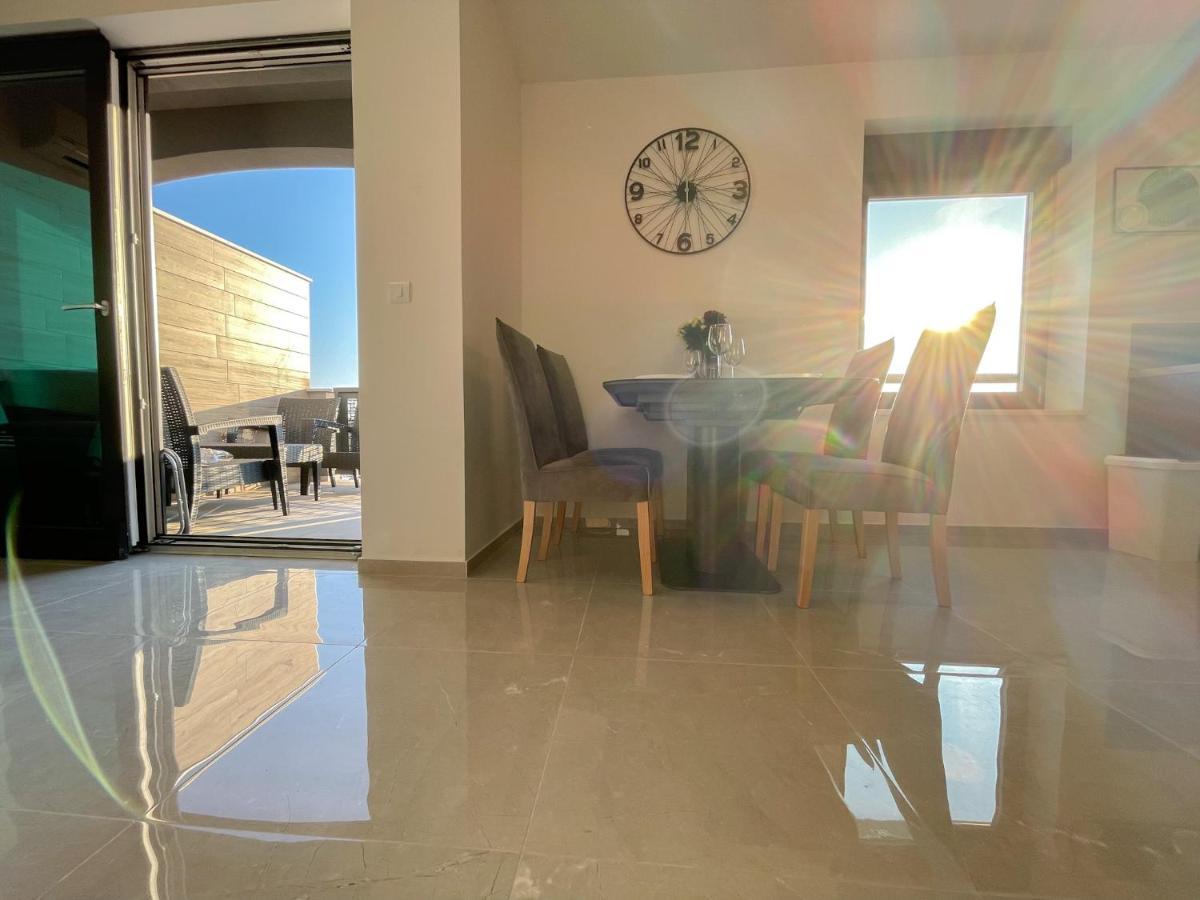 Apartment Anchora - Near Family-friendly Pjescana Uvala