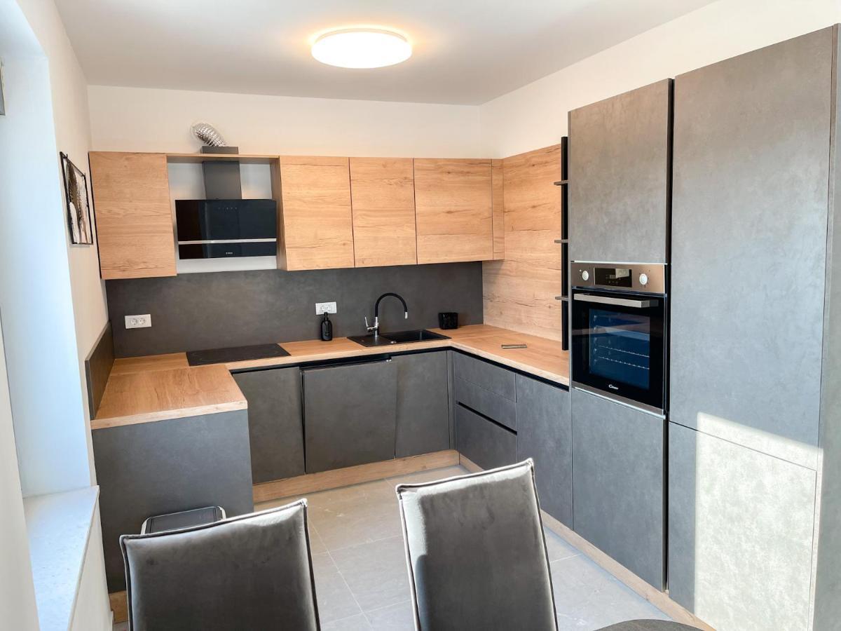 Anchora - Near Family-friendly Apartment *