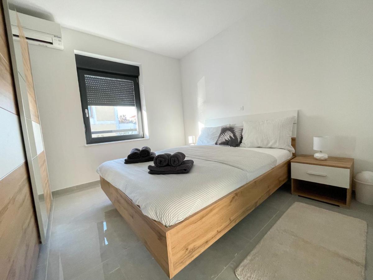 Anchora - Near Family-friendly Pjescana Uvala