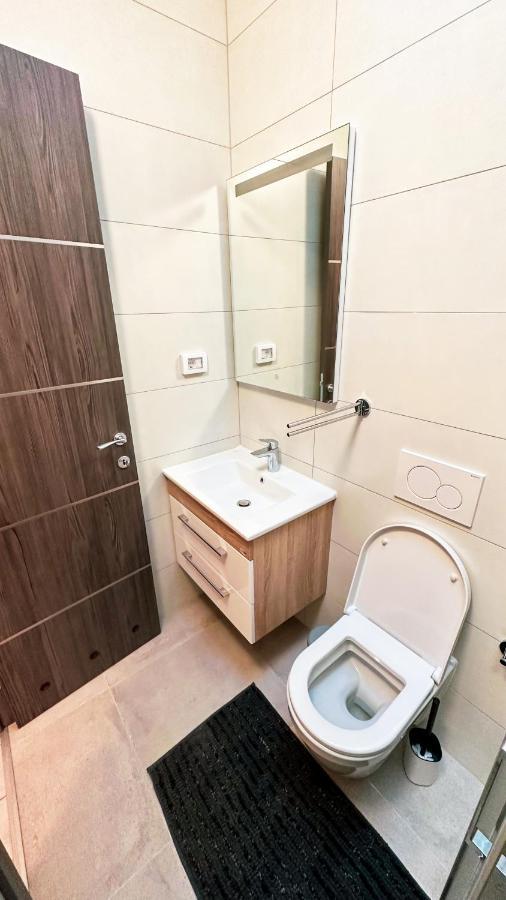 Anchora - Near Family-friendly *
